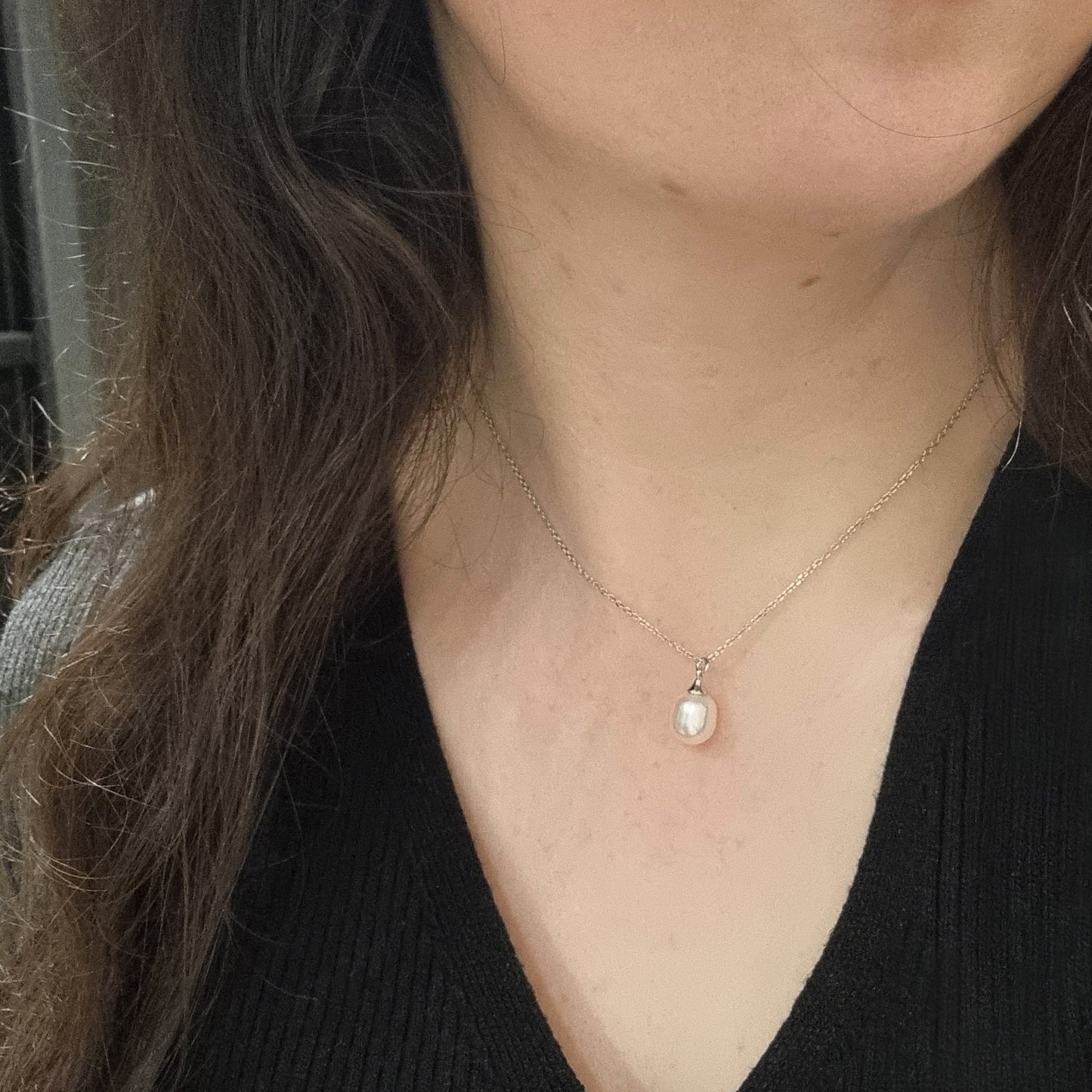 Silver freshwater single pearl pendant