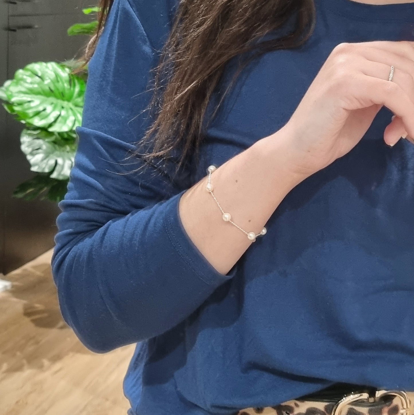 Freshwater pearl station bracelet